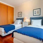 Penthouse With Pool View In By Lovelystay Appartamento